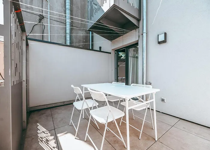 Wake Up Apart Otel 3*